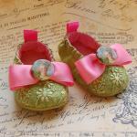 VIGNETTE-lime green baby sh..