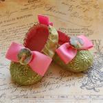 VIGNETTE-lime green baby sh..
